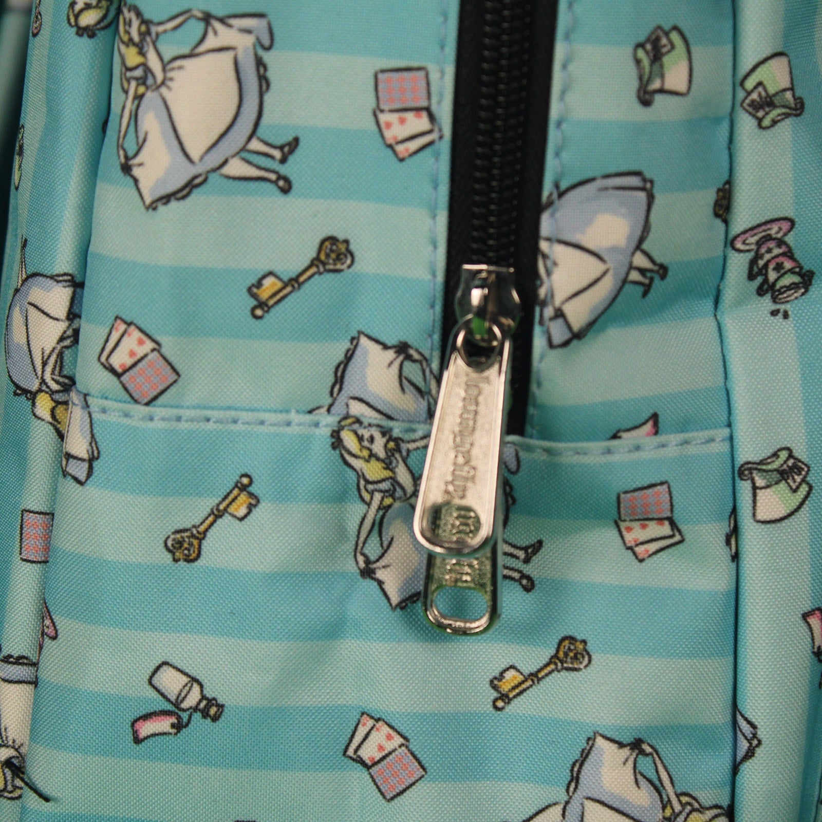 Loungefly Alice in Wonderland Backpack – Heart Logo – 2016 – NWT Mint
