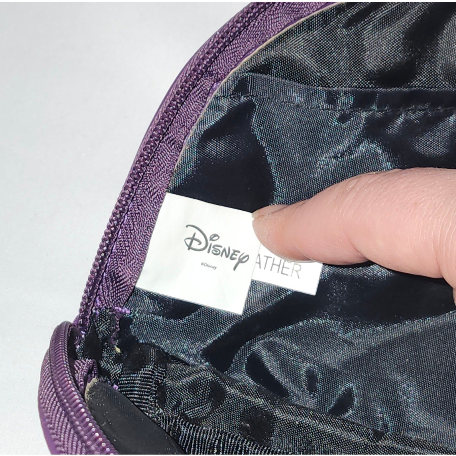 Loungefly FROZEN makeup pouch - NWT - vhtf 2014 Blue Faux Leather Heart Logo